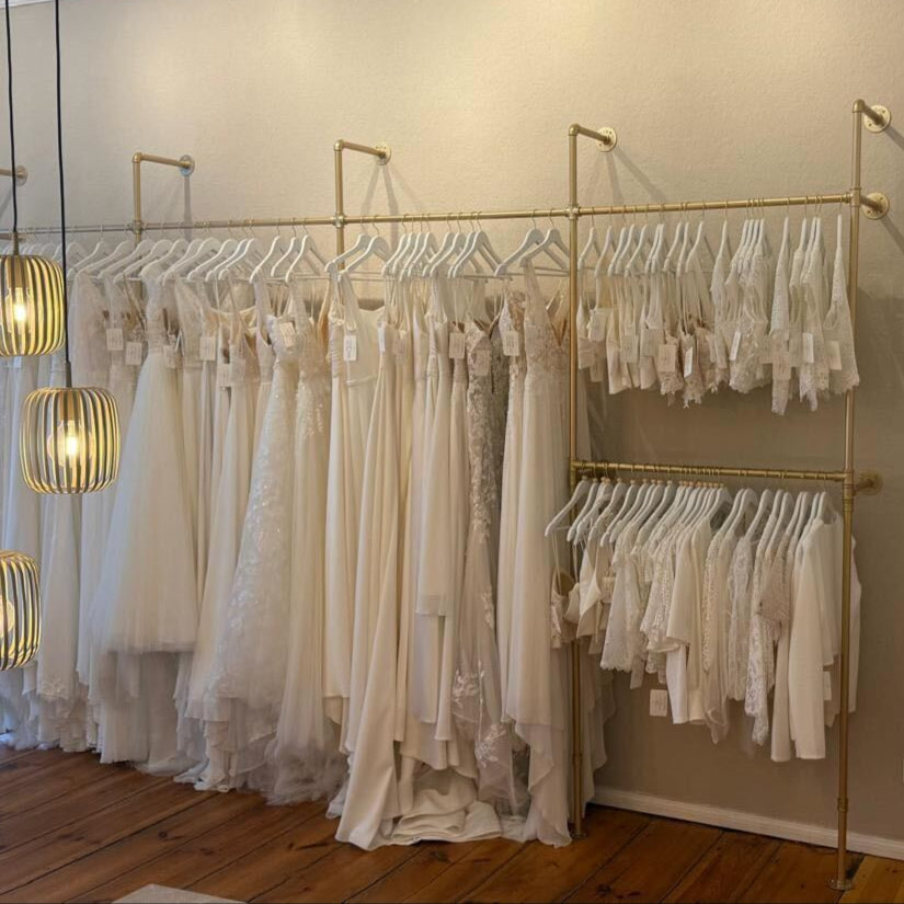 KIM 4 Gold im Brautmodegeschäft